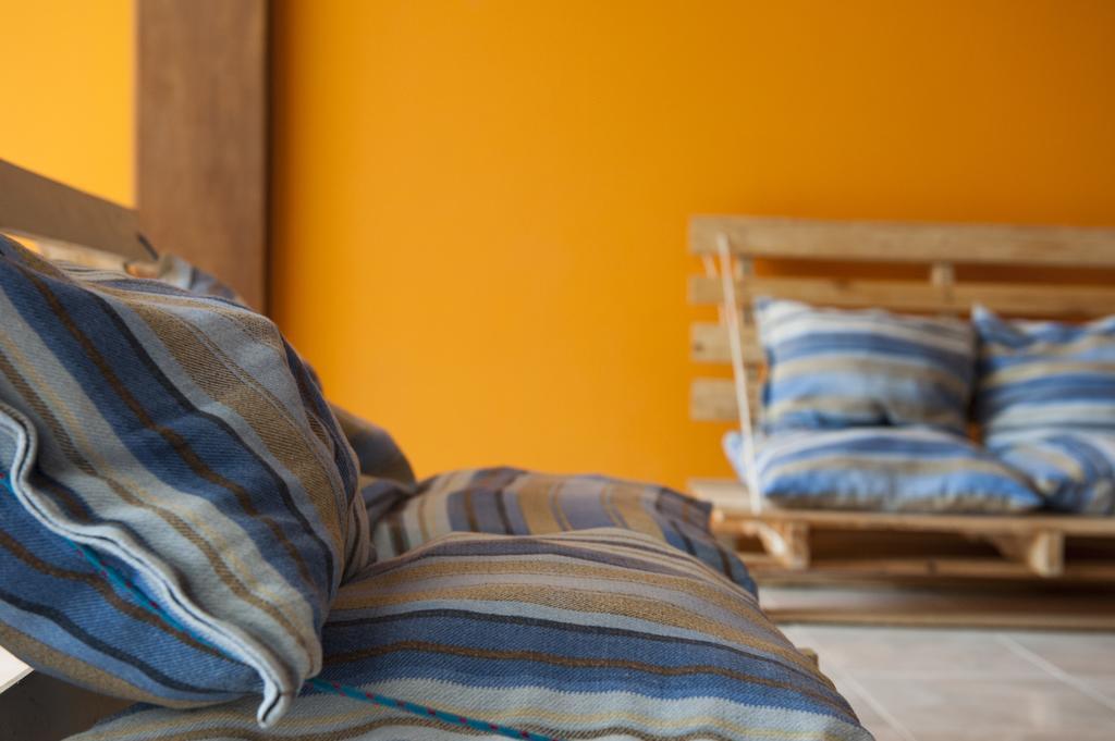 Simabo'S Backpackers' Hostel Миндело Екстериор снимка