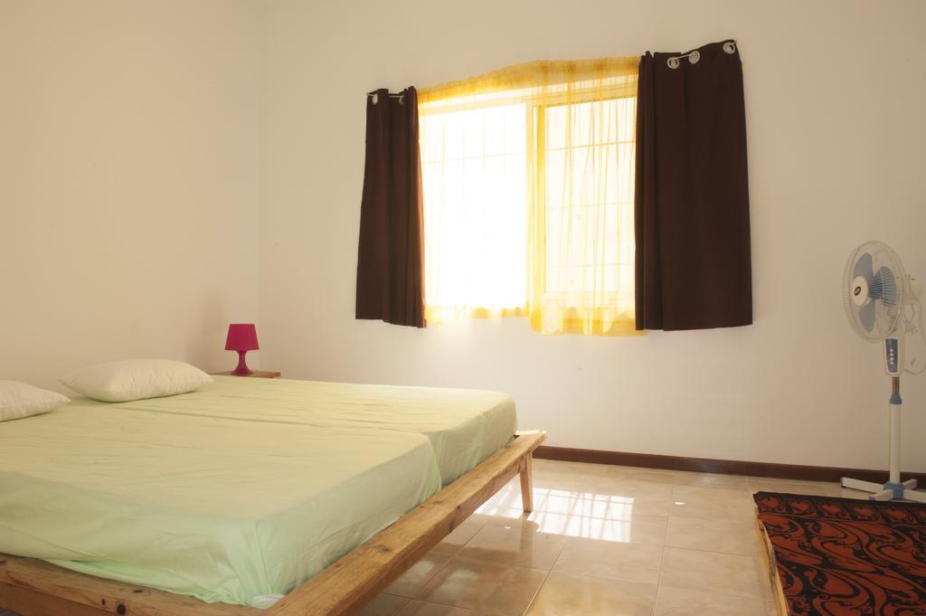 Simabo'S Backpackers' Hostel Миндело Екстериор снимка