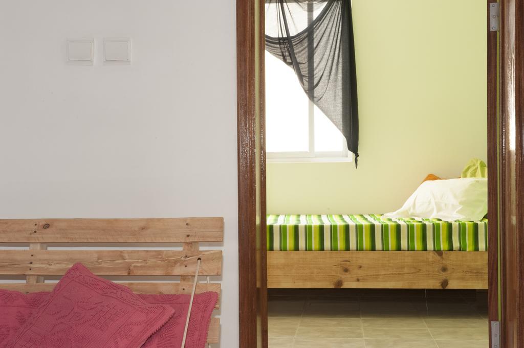 Simabo'S Backpackers' Hostel Миндело Екстериор снимка