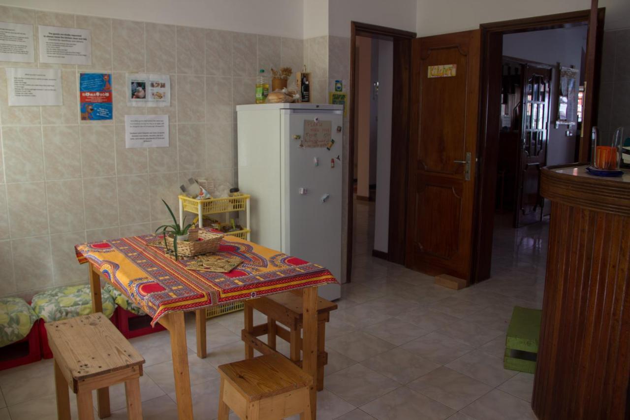 Simabo'S Backpackers' Hostel Миндело Екстериор снимка