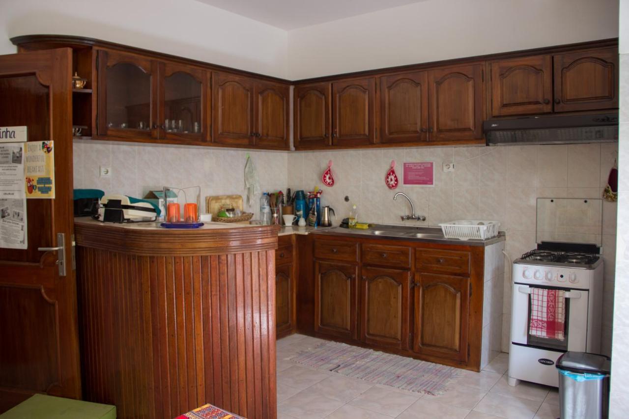 Simabo'S Backpackers' Hostel Миндело Екстериор снимка